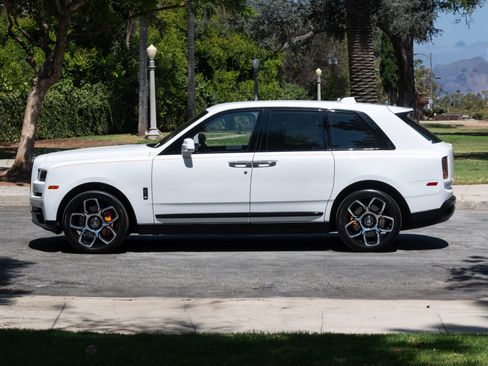 Certified 2023 Rolls-Royce Cullinan Black Badge w/ Driver's Package AWD/4WD image 4