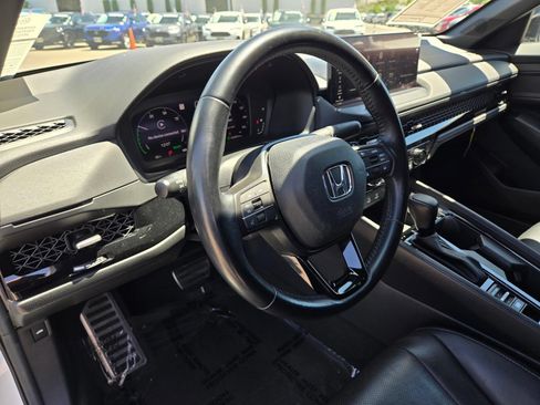 Used 2025 Honda Accord Sport image 12