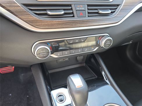 Used 2020 Nissan Altima 2.5 SL image 26