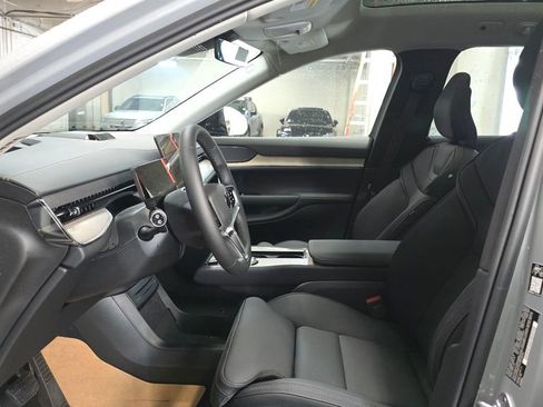 New 2025 Volvo EX90 Ultra image 21