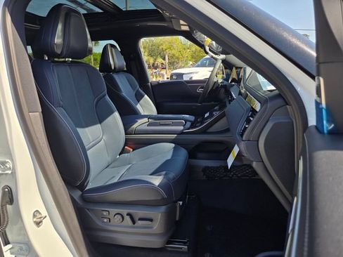 New 2026 INFINITI QX80 4WD image 22