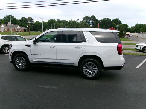 Certified 2025 GMC Yukon Denali AWD/4WD image 5