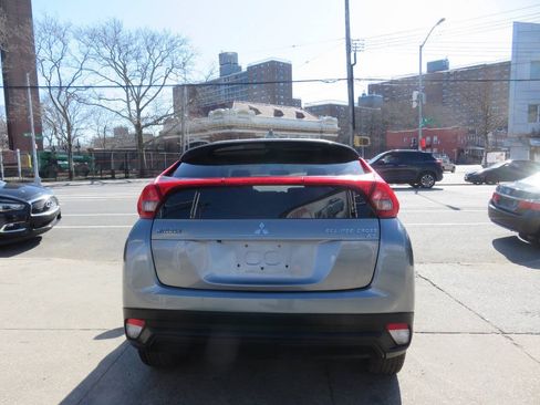 Used 2018 Mitsubishi Eclipse Cross ES FWD image 9