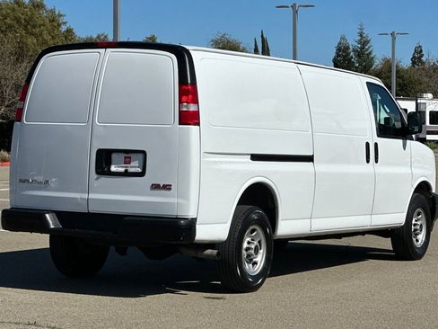 Used 2023 GMC Savana 2500 Extended w/ Driver Convenience Package image 4