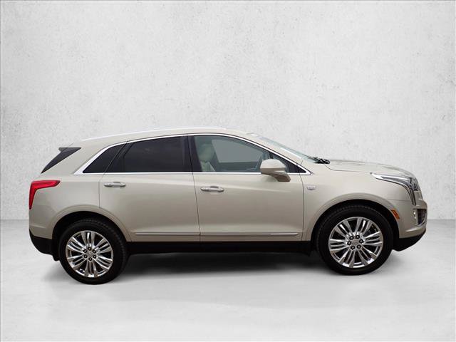 Used 2017 Cadillac XT5 Premium Luxury AWD/4WD image 3