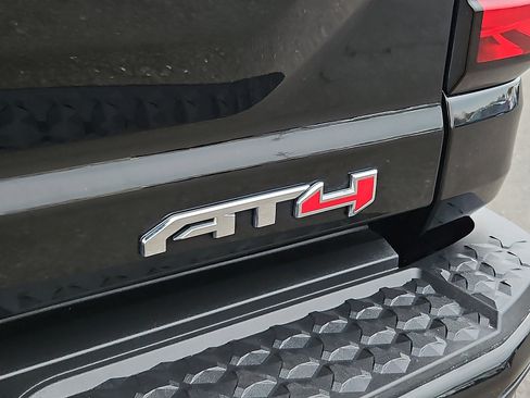 Used 2023 GMC Canyon AT4 image 30