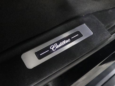 Used 2019 Cadillac Escalade Premium Luxury image 23