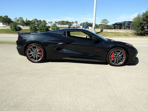 Used 2023 Chevrolet Corvette Stingray Premium Conv w/ Z51 Performance Package image 26