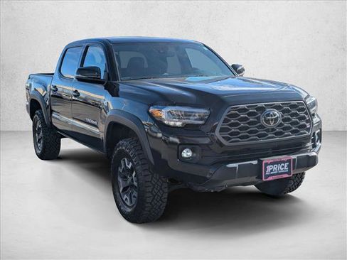 Used 2023 Toyota Tacoma TRD Off-Road image 3