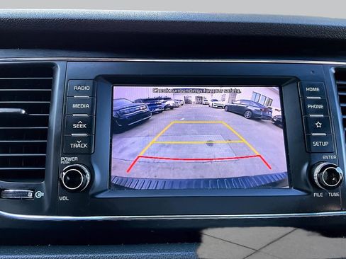Used 2019 Kia Sedona LX FWD image 28