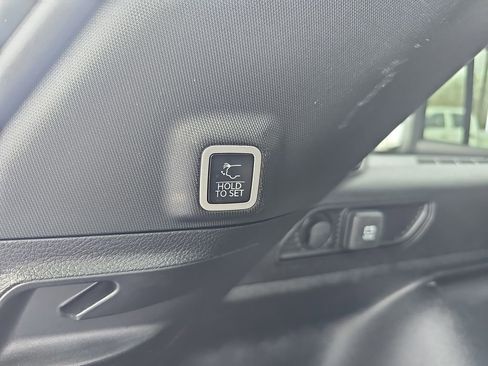 Certified 2024 Jeep Grand Cherokee Altitude image 13