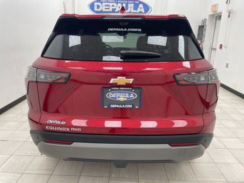 New 2025 Chevrolet Equinox LT w/ Safety and Technology Package image 15