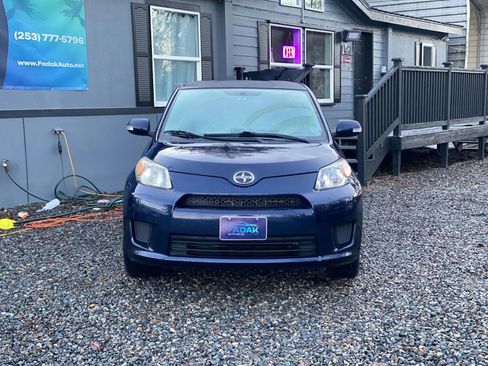 Used 2014 Scion xD image 2