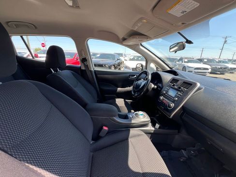 Used 2014 Nissan Leaf S FWD image 14