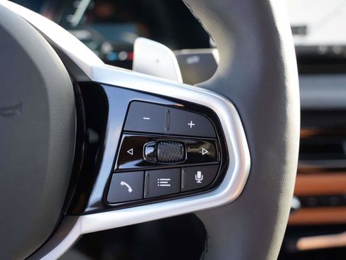 New 2026 BMW 330i Sedan w/ M Sport Package image 18