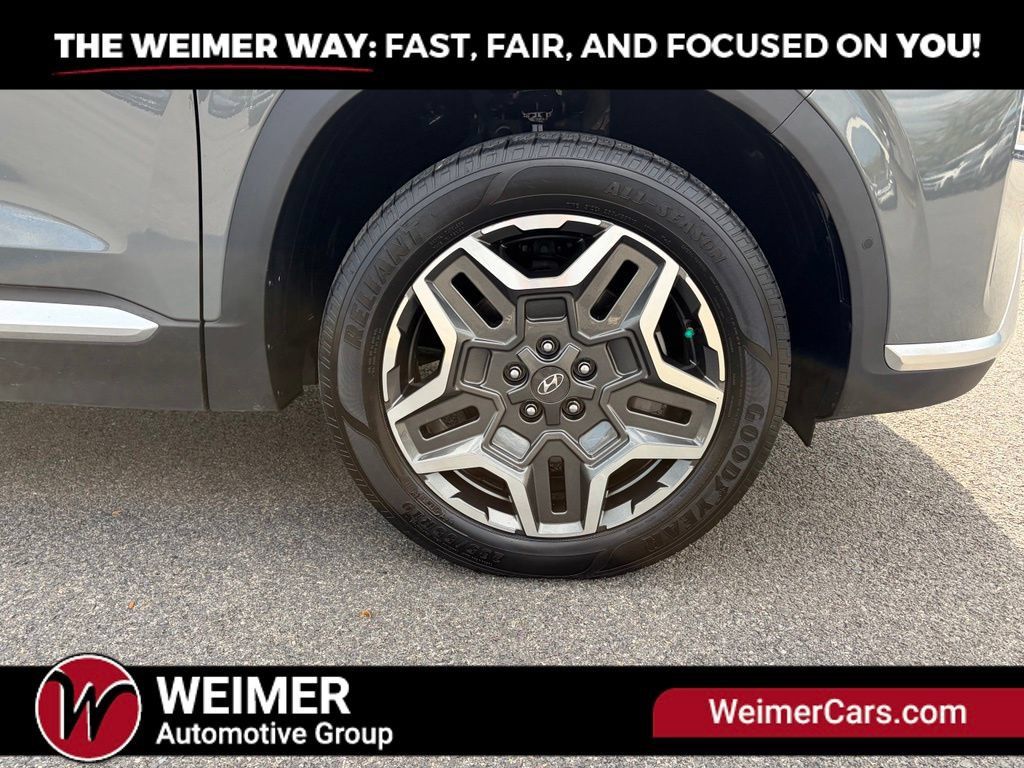 Used 2021 Hyundai Santa Fe Limited AWD/4WD image 14