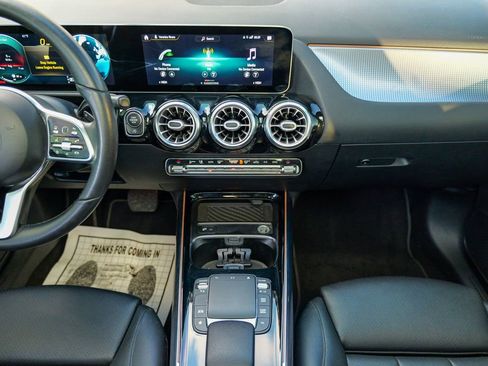 Used 2021 Mercedes-Benz GLA 250 4MATIC image 48