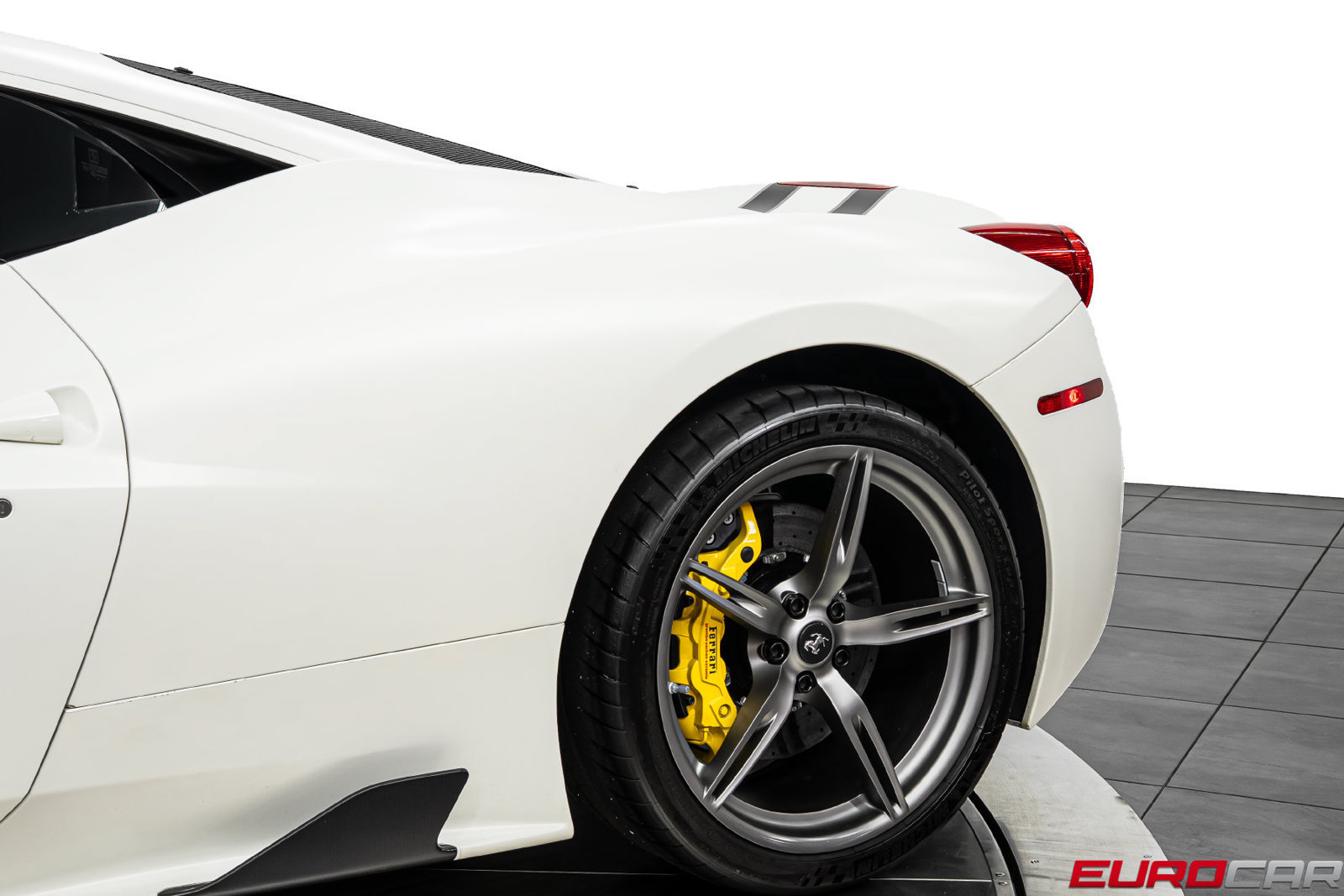 Used 2014 Ferrari 458 Speciale Coupe RWD image 19