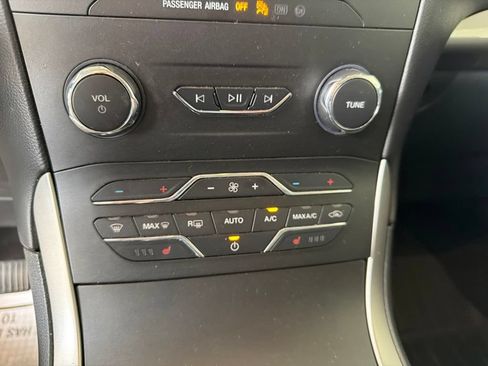 Used 2020 Ford Edge SEL w/ Convenience Package AWD/4WD image 11