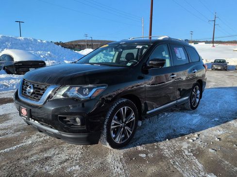 Used 2020 Nissan Pathfinder Platinum image 8
