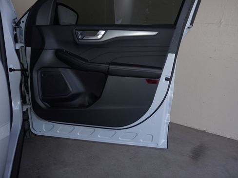 New 2026 Ford Escape SE image 42