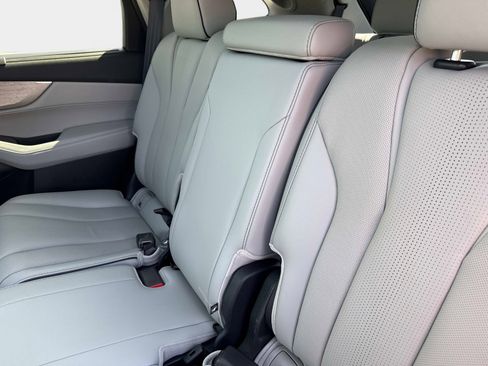 Used 2023 Acura MDX SH-AWD w/ Advance Package image 13