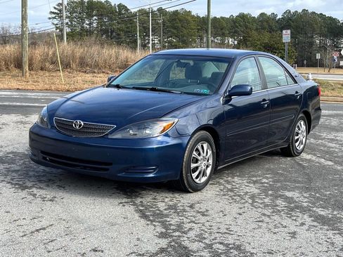 Used 2003 Toyota Camry LE image 2