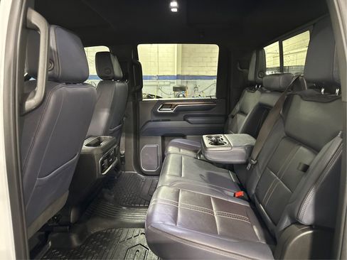 Used 2024 Chevrolet Silverado 3500 High Country w/ Technology Package AWD/4WD image 10