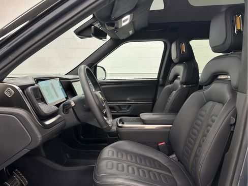 Used 2023 Rivian R1T Adventure image 10
