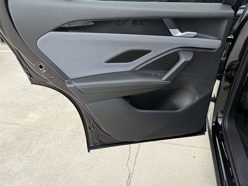 New 2026 Volkswagen Tiguan SE image 23