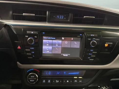 Used 2015 Toyota Corolla LE w/ Body Protection Package #1 FWD image 15