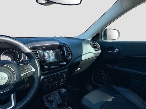 Used 2020 Jeep Compass Latitude image 22