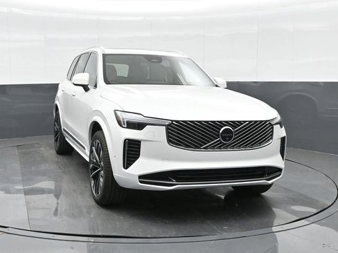 New 2026 Volvo XC90 B6 Plus w/ Protection Package Premier AWD/4WD image 2