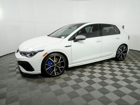 Used 2023 Volkswagen Golf R image 2