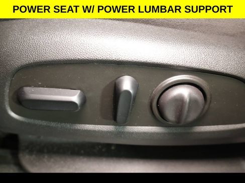Used 2023 Chevrolet Equinox LT FWD image 3