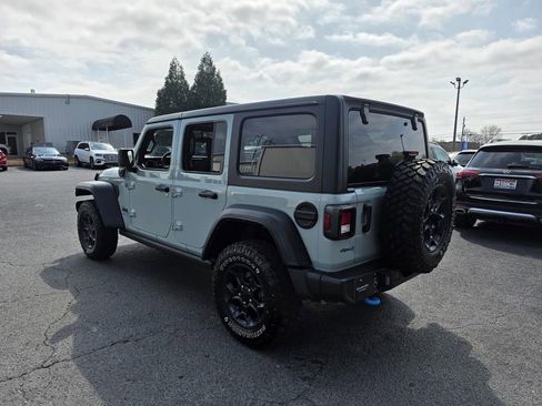 Used 2023 Jeep Wrangler Unlimited w/ Cold Weather Group image 5