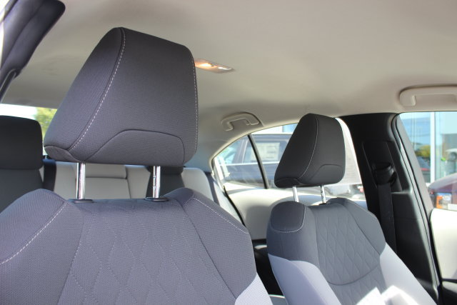 Used 2022 Toyota Corolla LE FWD image 28