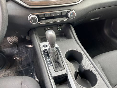 Used 2025 Nissan Altima 2.5 SV image 41