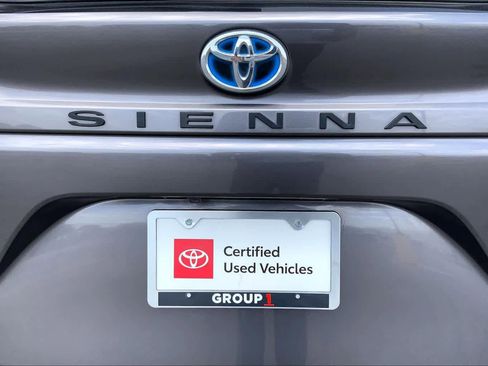 Used 2022 Toyota Sienna XLE FWD image 10