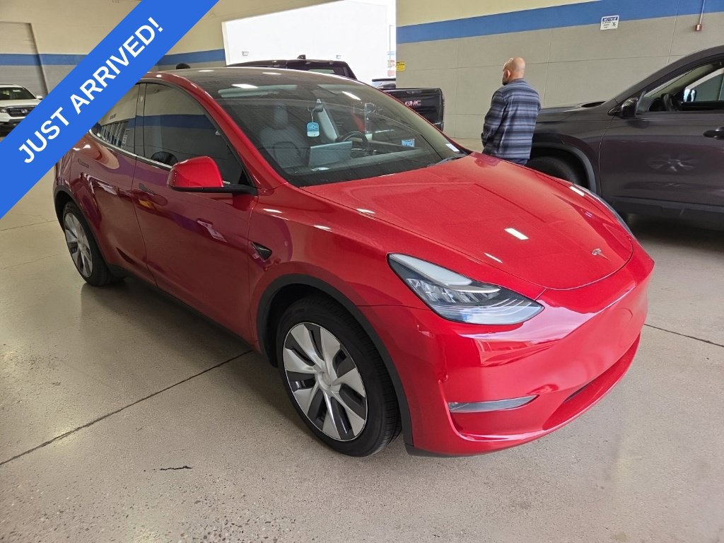Used 2023 Tesla Model Y Long Range AWD/4WD image 2