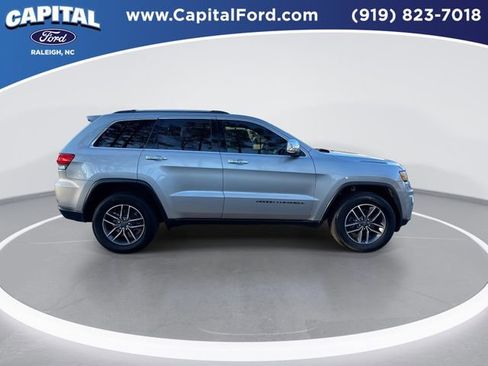 Used 2019 Jeep Grand Cherokee Limited image 9