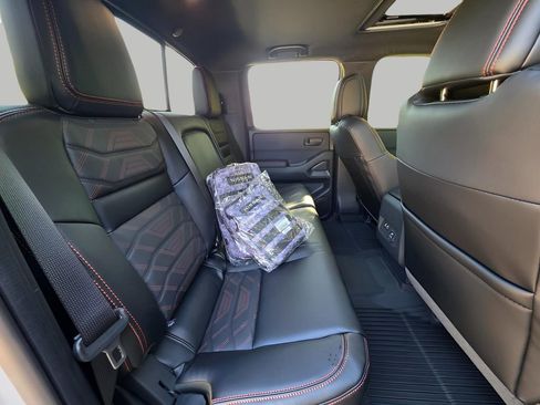 New 2026 Nissan Frontier PRO-4X w/ Pro Premium Package image 8