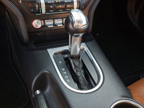 Certified 2019 Ford Mustang GT Premium w/ Black Accent Package image 18