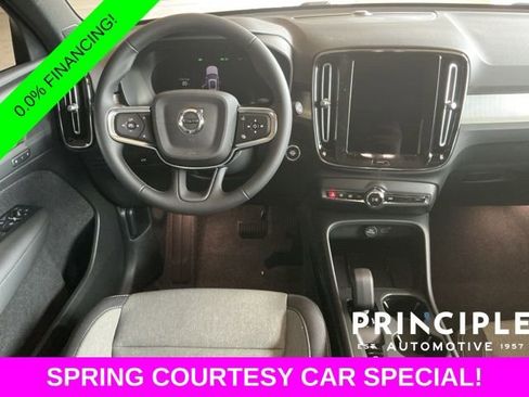 New 2026 Volvo XC40 B4 Core image 17