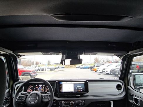 New 2026 Jeep Gladiator Sport image 23