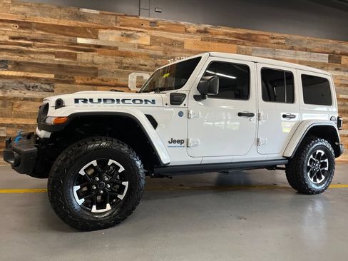 Used 2024 Jeep Wrangler Unlimited Rubicon 4xe AWD/4WD image 58
