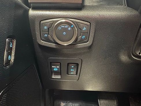 Used 2019 Ford F150 XLT w/ Equipment Group 302A Luxury AWD/4WD image 16