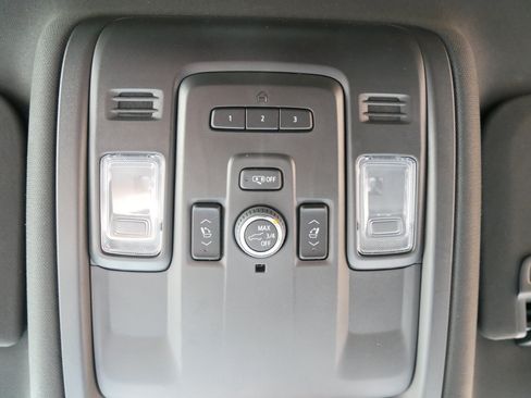 Certified 2024 Cadillac Escalade ESV Luxury AWD/4WD image 22