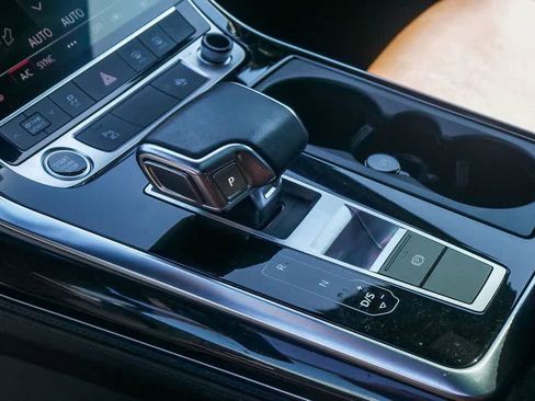 Used 2023 Audi Q7 3.0T Premium Plus w/ Premium Plus Package image 13