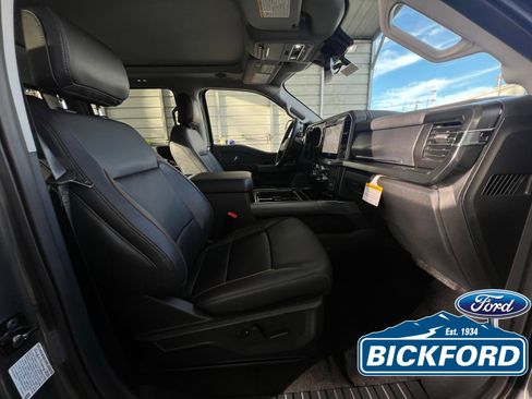 New 2026 Ford F250 Lariat w/ Black Appearance Package AWD/4WD image 17